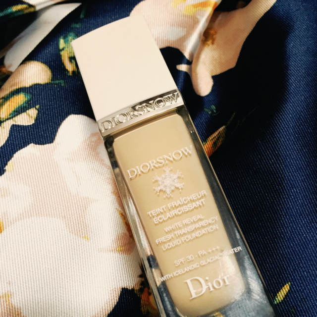 Dior(ディオール)のDior SNOW リキッドファンデ  コスメ/美容のベースメイク/化粧品(ファンデーション)の商品写真