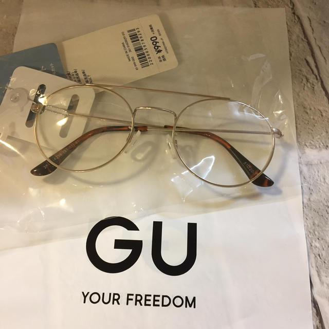 GU(ジーユー)の【新品】GU ファッショングラスE レディースのファッション小物(サングラス/メガネ)の商品写真