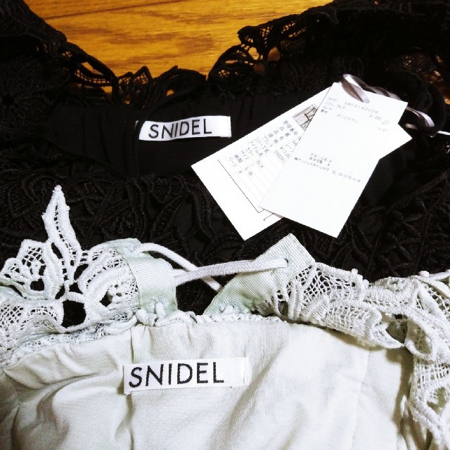 SNIDEL(スナイデル)のスナイデル　SNIDEL レースロンパース　ミントグリーン　ブラック レディースのパンツ(オールインワン)の商品写真