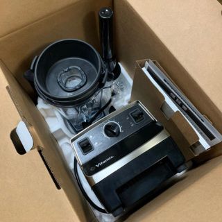 バイタミックス(Vitamix)の新品未使用 バイタミックス TNC5200 ステンレスシルバー(ジューサー/ミキサー)