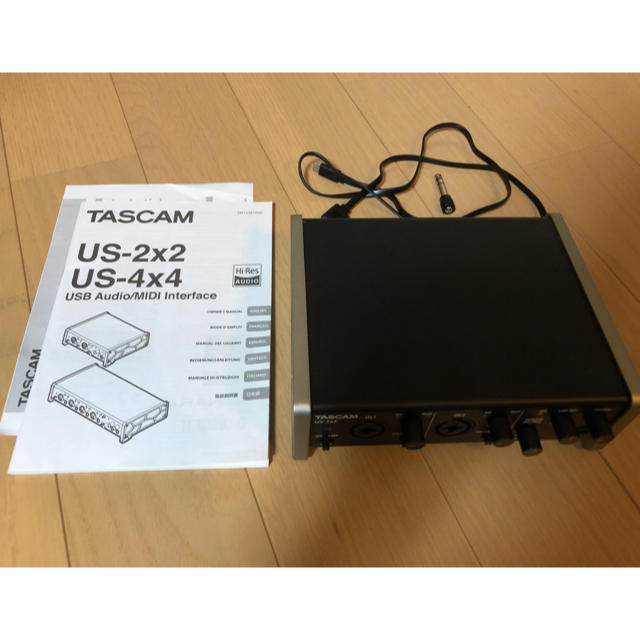 Roland(ローランド)のTASCAM 2×2 USB オーディオ MIDI インターフェース 楽器のDTM/DAW(オーディオインターフェイス)の商品写真