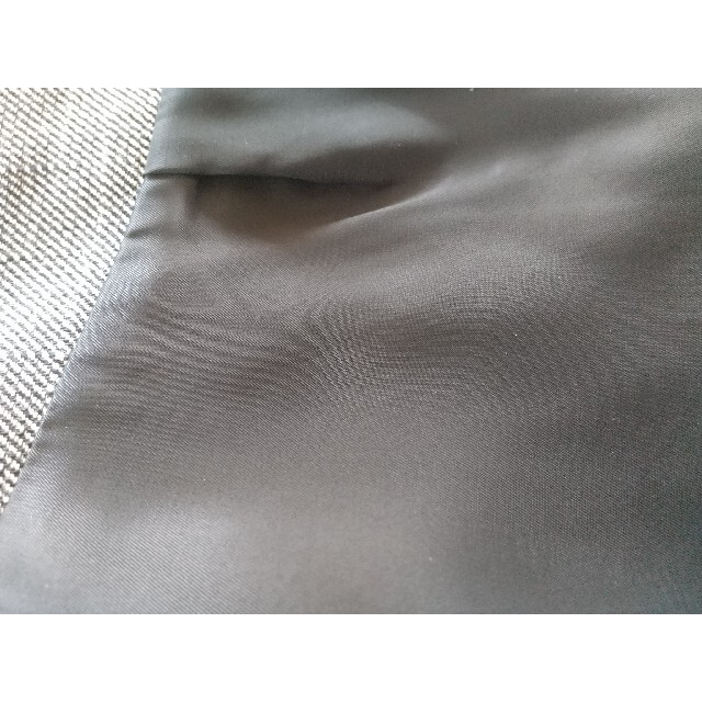 INED(イネド)の【値下げ】INED　裾揺れスカート　シルバーグレー　9号 レディースのスカート(ひざ丈スカート)の商品写真