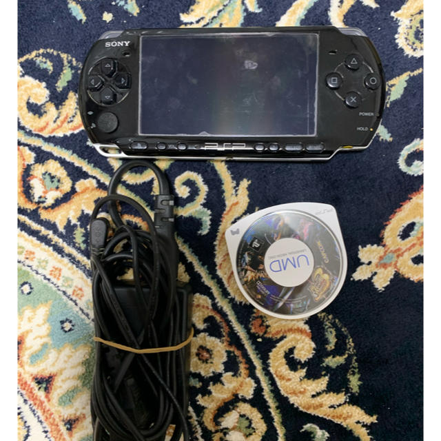 PlayStation Portable(プレイステーションポータブル)のpsp-3000 MHP3ソフト　充電器　メモリーカード付き エンタメ/ホビーのゲームソフト/ゲーム機本体(携帯用ゲーム機本体)の商品写真