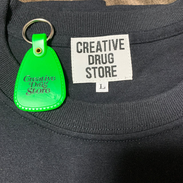 verdy  creative drug store tシャツ