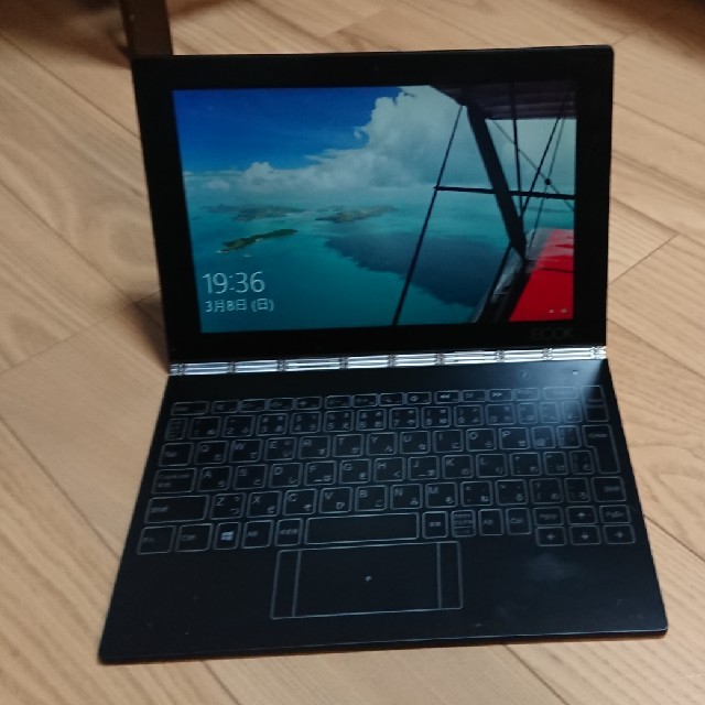 Lenovo YOGA BOOK LTE対応モデル