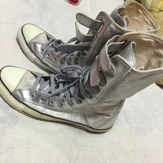 コンバース(CONVERSE)のハイカットスニーカー。(スニーカー)