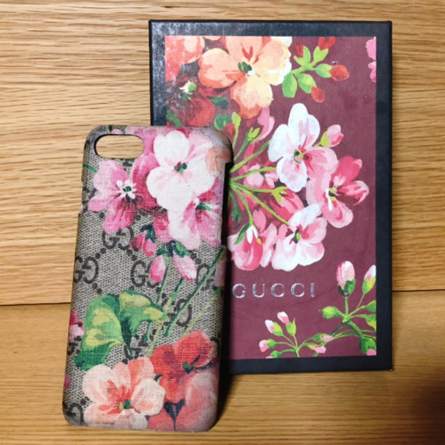 Gucci - GUCCI iPhone8ケース　花柄の通販