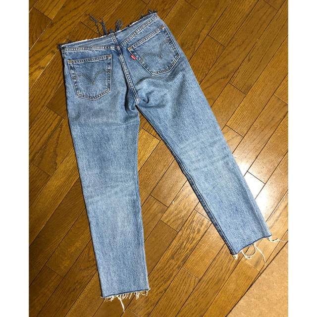 Levi's(リーバイス)のリーバイス 501 ハーフムーンジーンズ ダメージ デニム W23 レディースのパンツ(デニム/ジーンズ)の商品写真