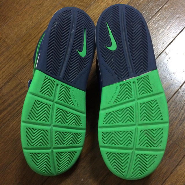 NIKE(ナイキ)のcocoro様 専用 キッズ/ベビー/マタニティのキッズ靴/シューズ(15cm~)(スニーカー)の商品写真