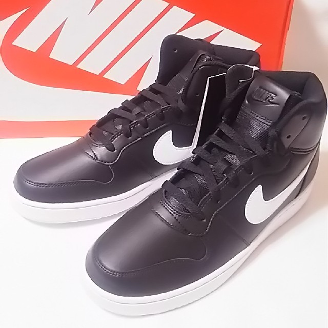 NIKE - 限定即完売!ナイキエバノン新品スニーカー入手困難!王道黒白!希少28cm! の通販 by たつむし's shop｜ナイキならラクマ