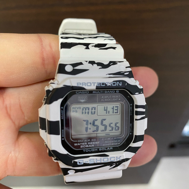 G-SHOCK(ジーショック)の ジーショック White and Black Series 電波ソーラー  メンズの時計(腕時計(デジタル))の商品写真