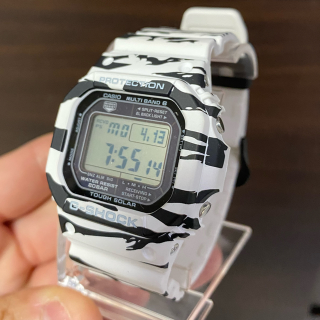 G-SHOCK(ジーショック)の ジーショック White and Black Series 電波ソーラー  メンズの時計(腕時計(デジタル))の商品写真