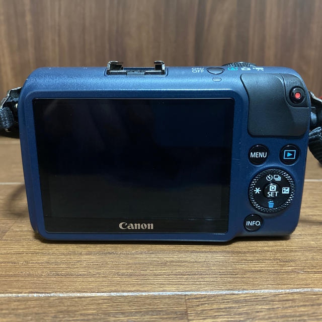 Canon EOS M 1