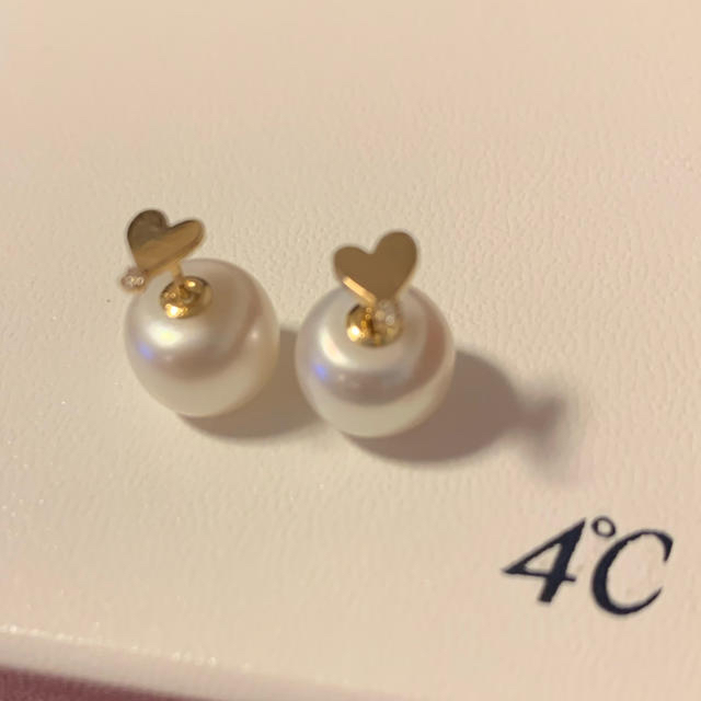 ４°C ピアス