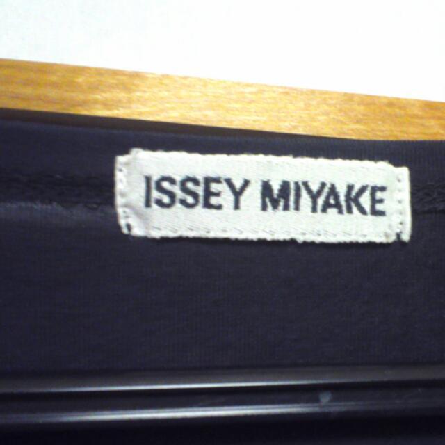 ISSEY MIYAKE(イッセイミヤケ)のISSEY　MIYAKE レディースのトップス(Tシャツ(半袖/袖なし))の商品写真