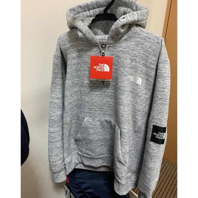 THE NORTH FACE(ザノースフェイス)のノースフェイス 札幌限定 SAP HOODIE パーカー　スクエアロゴ メンズのトップス(スウェット)の商品写真