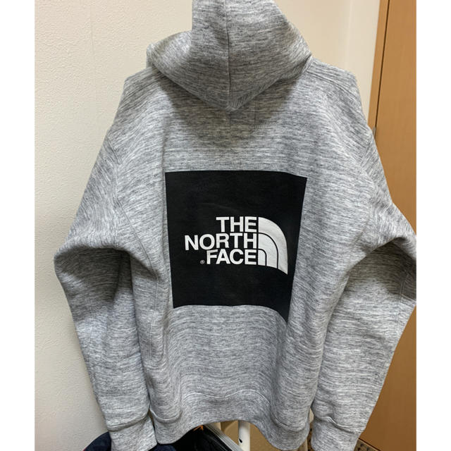 THE NORTH FACE(ザノースフェイス)のノースフェイス 札幌限定 SAP HOODIE パーカー　スクエアロゴ メンズのトップス(スウェット)の商品写真