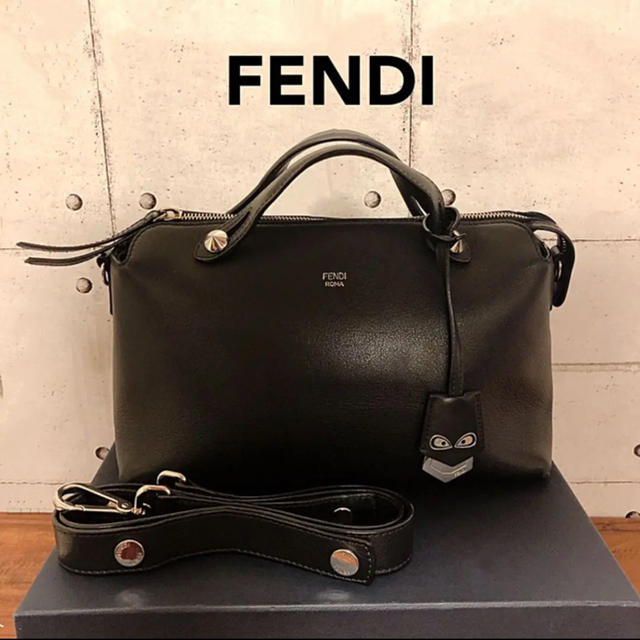 かわいい新作 FENDI 黒 スモール ボストンバッグ バイザウェイ 20万
