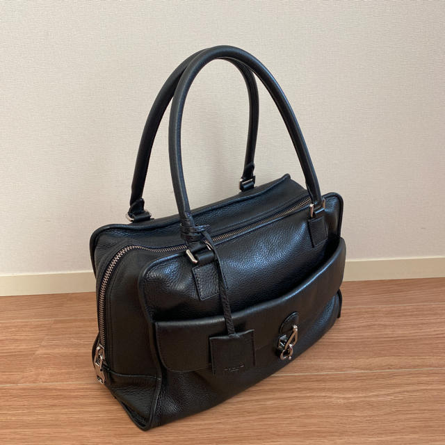 LOEWE(ロエベ)の美品　ロエベ   LOEWE ハンドバッグ　ユニセックス　肩掛け レディースのバッグ(ショルダーバッグ)の商品写真