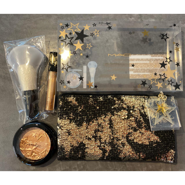 MAC(マック)のMAC 2019クリスマスコフレ スプリンクルオブシャインキット ゴールド コスメ/美容のキット/セット(コフレ/メイクアップセット)の商品写真