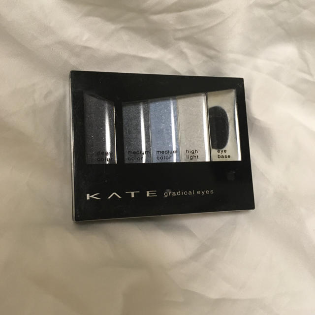 KATE(ケイト)のKATE  アイシャドウ　ブルー コスメ/美容のベースメイク/化粧品(アイシャドウ)の商品写真