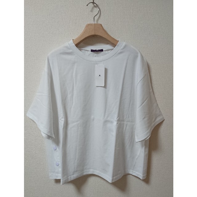 URBAN RESEARCH(アーバンリサーチ)の新品 アーバンリサーチ ルーズシルエット サイドボタン カットソー Tシャツ レディースのトップス(Tシャツ(半袖/袖なし))の商品写真
