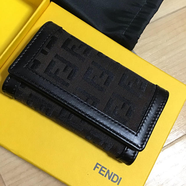 FENDI(フェンディ)のかおるん様専用です★★FENDI ★キーケース★未使用品 メンズのファッション小物(キーケース)の商品写真