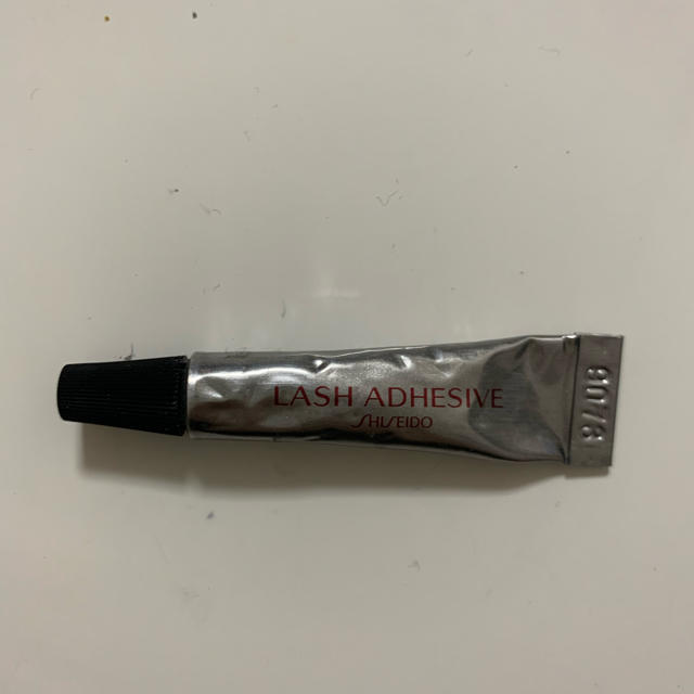 SHISEIDO (資生堂)(シセイドウ)のつけまつ毛のり コスメ/美容のベースメイク/化粧品(つけまつげ)の商品写真