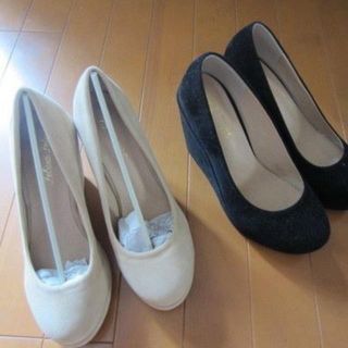 一度使用　美品　ウェッジソールパンプス ブラック39（25㎝相当）/　通勤・通学(ハイヒール/パンプス)