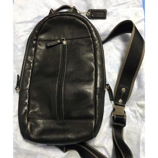 コーチ(COACH)のコーチ　レザーボディバッグ　黒(ボディーバッグ)