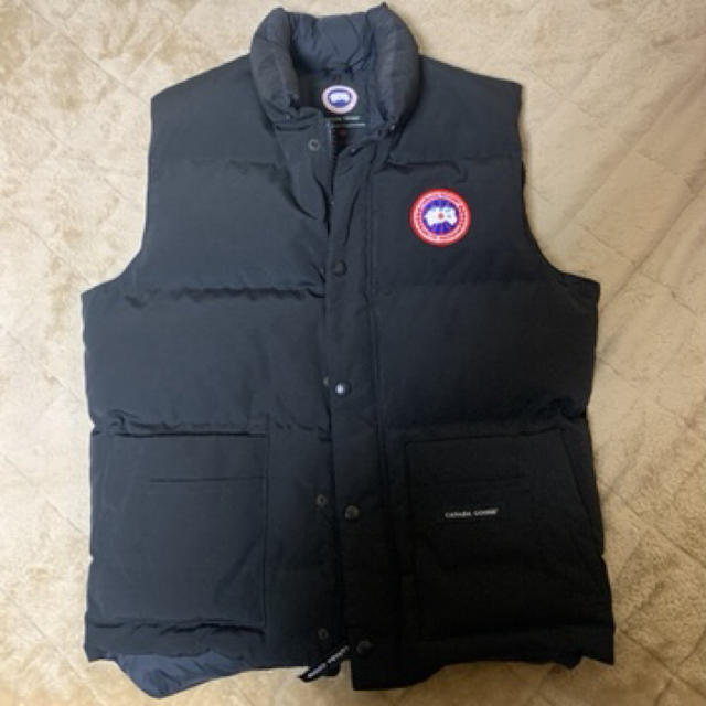 CANADA GOOSE(カナダグース)のCanada goose ダウンベスト メンズのジャケット/アウター(ダウンベスト)の商品写真