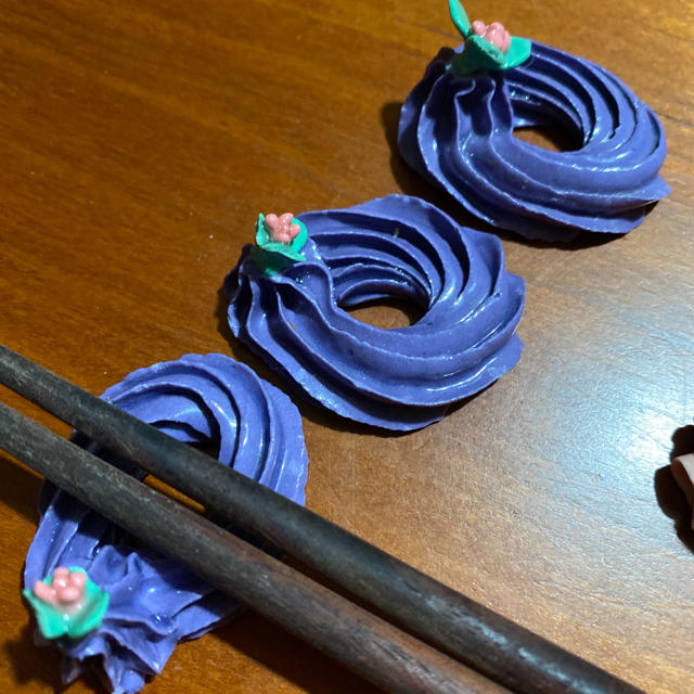 お箸置き　はしおき　ホイップクリーム　五個セット❣️ 最終お値下げ‼️ インテリア/住まい/日用品のキッチン/食器(カトラリー/箸)の商品写真