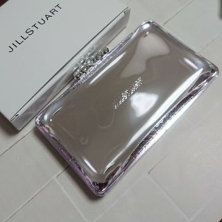 ジルスチュアート(JILLSTUART)のジル　エアリーステイフローレス　パウダーファンデーションキットⅡ ケース 限定品(ファンデーション)