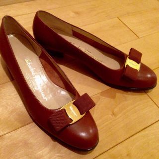 フェラガモ(Ferragamo)の本物超美品！フェラガモ パンプス(ハイヒール/パンプス)