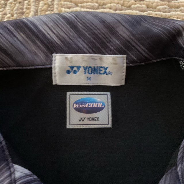 YONEX(ヨネックス)のYONEXレディースゲームシャツ スポーツ/アウトドアのテニス(ウェア)の商品写真