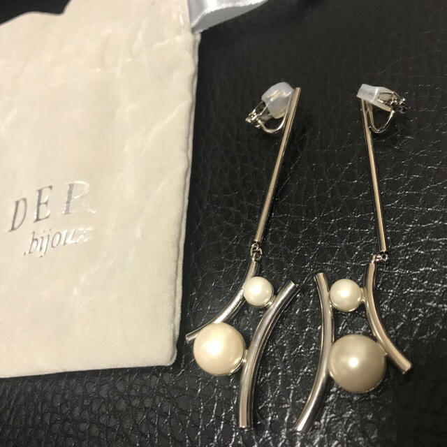 IOSSELLIANI(イオッセリアーニ)の！新春値下げ！【新品 未使用】ADER.bijoux アデルビジュー　イヤリング レディースのアクセサリー(イヤリング)の商品写真