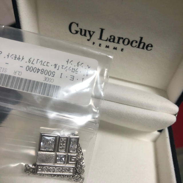 Guy Laroche(ギラロッシュ)のGuy Laroche ギラロッシュ ネックレス レディースのアクセサリー(ネックレス)の商品写真