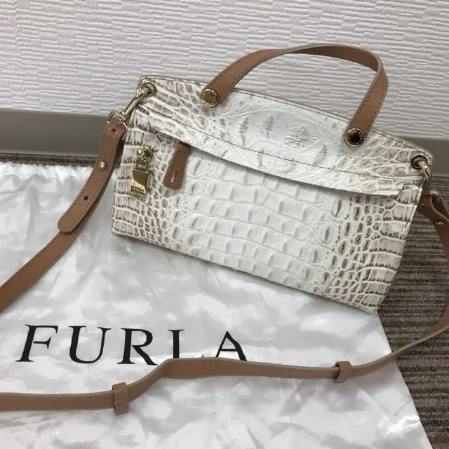 レア品　FURLA クロコ型押し　2WAY PIPER miniレディース