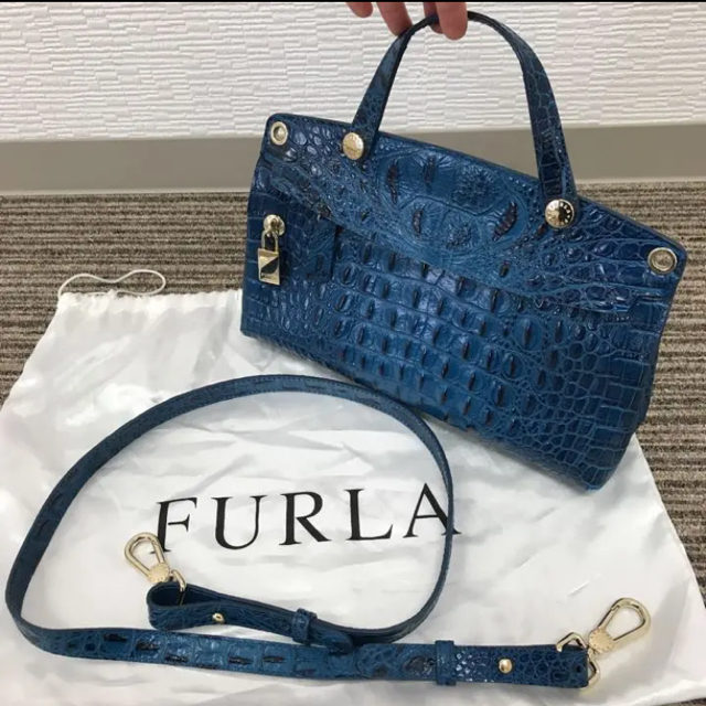 ショルダーバッグレア品　FURLA クロコ型押し　2WAY PIPER mini