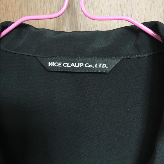 NICE CLAUP(ナイスクラップ)のナイスクラップ 黒 ジャケット レディースのジャケット/アウター(テーラードジャケット)の商品写真