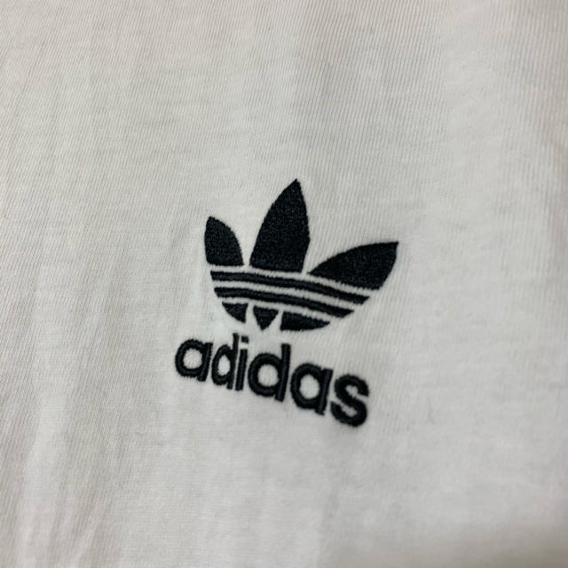 adidas(アディダス)の【adidas originals】ワンポイント 半袖Tシャツ メンズのトップス(Tシャツ/カットソー(半袖/袖なし))の商品写真