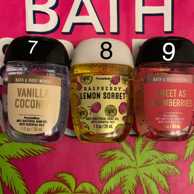 Bath & Body Works(バスアンドボディーワークス)のバスアンドボディワークス　ハンドジェル コスメ/美容のボディケア(ボディローション/ミルク)の商品写真