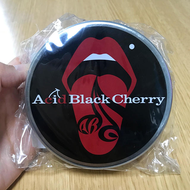 acid black cherry 缶入りステッカー　新品