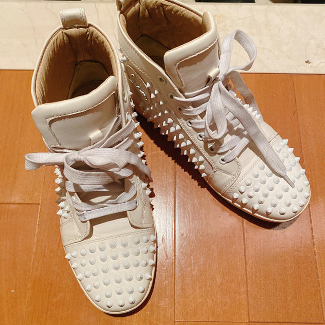 【新品】Christian Louboutin スタッズスニーカー ホワイト