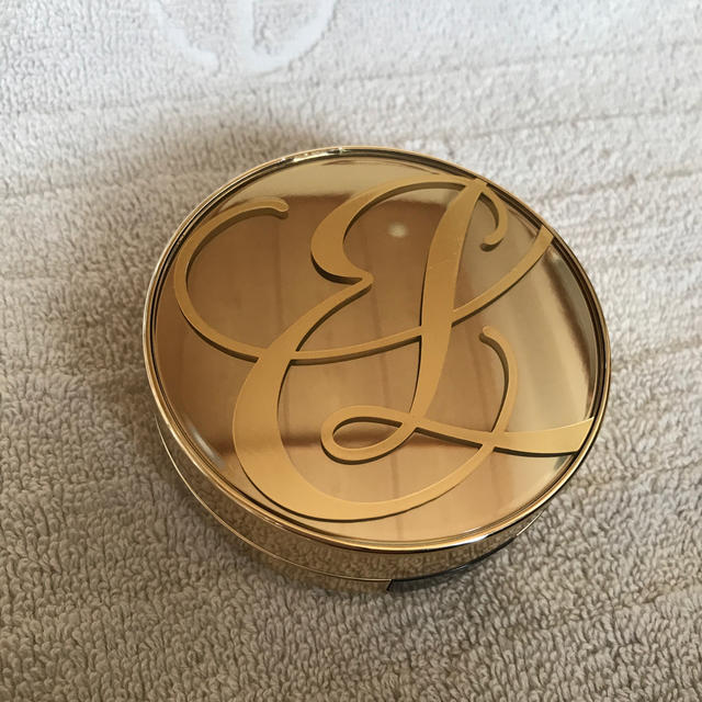 Estee Lauder(エスティローダー)のエスティーローダーファンデーションケース コスメ/美容のベースメイク/化粧品(その他)の商品写真