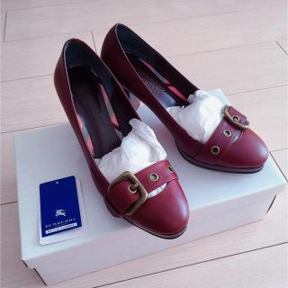 バーバリーブルーレーベル(BURBERRY BLUE LABEL)のバーバリーブルーレーベル ベルト付きパンプス 22.5(ハイヒール/パンプス)