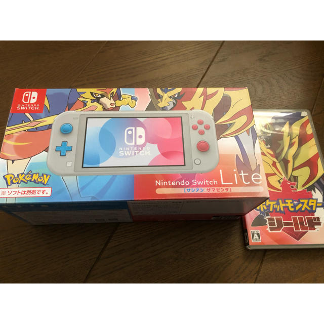 ニンテンドースイッチライト　ザシアン・ザマゼンダポケモンシールド