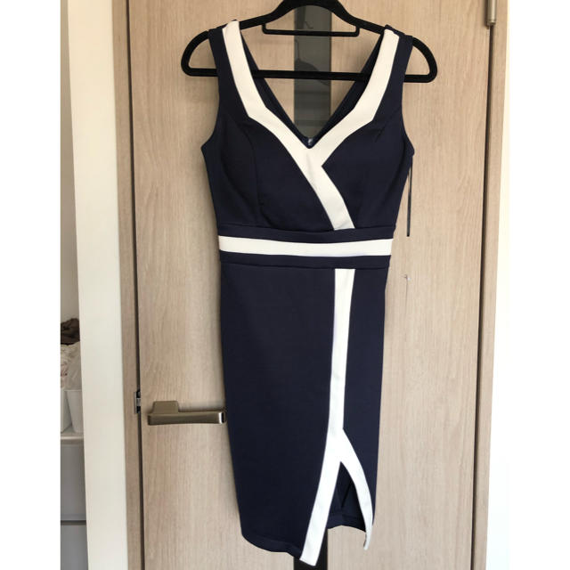 DURAS(デュラス)のキャバドレス　ネイビー　S レディースのフォーマル/ドレス(ナイトドレス)の商品写真