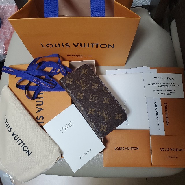 LOUIS VUITTON - ルイヴィトン　iPhone X、 XSスマホケースの通販 by うさ's shop｜ルイヴィトンならラクマ