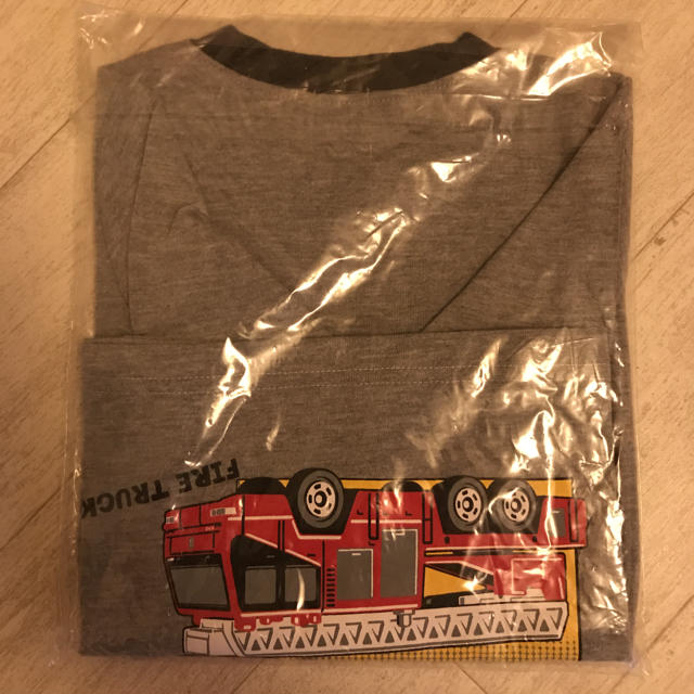 TOMICA トミカ　長袖Tシャツ  95cm キッズ/ベビー/マタニティのキッズ服男の子用(90cm~)(Tシャツ/カットソー)の商品写真